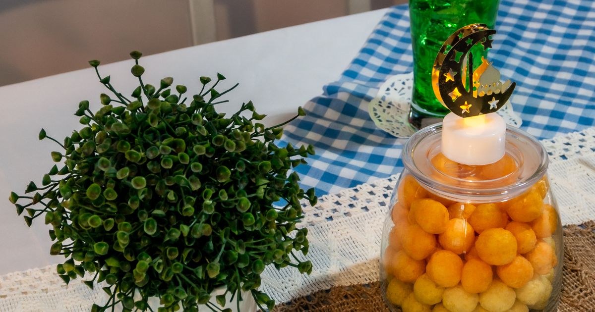 Cozy table setting with a textured table runner